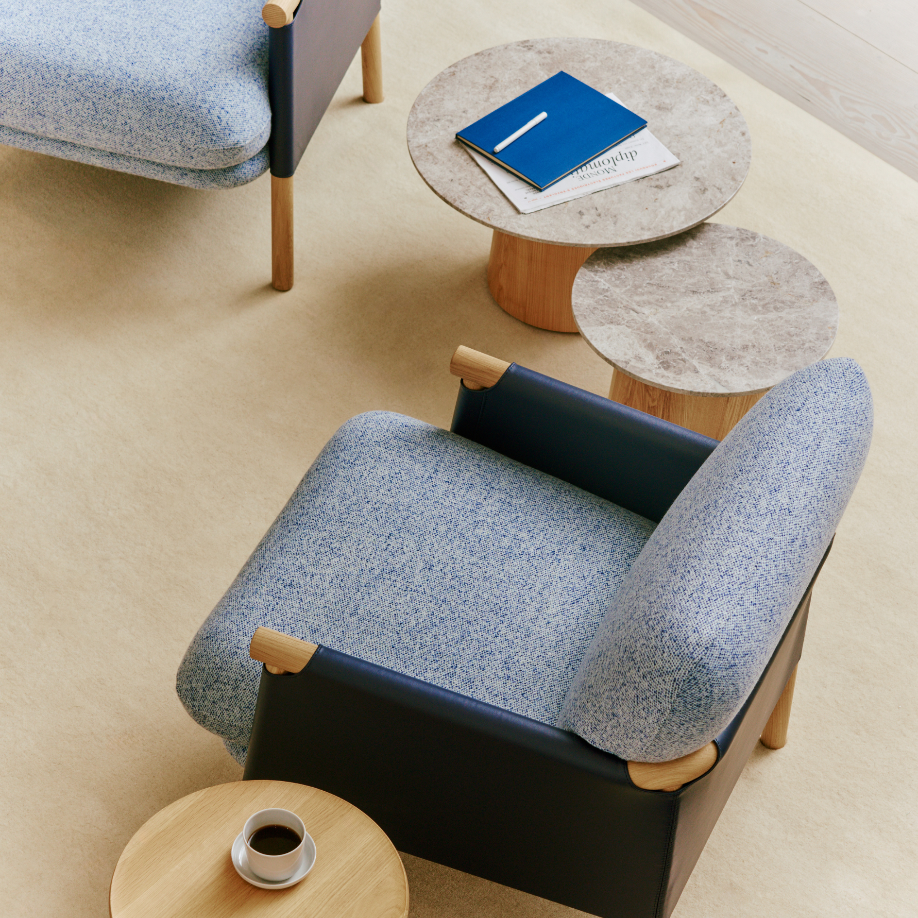 Niveau Coffee Table